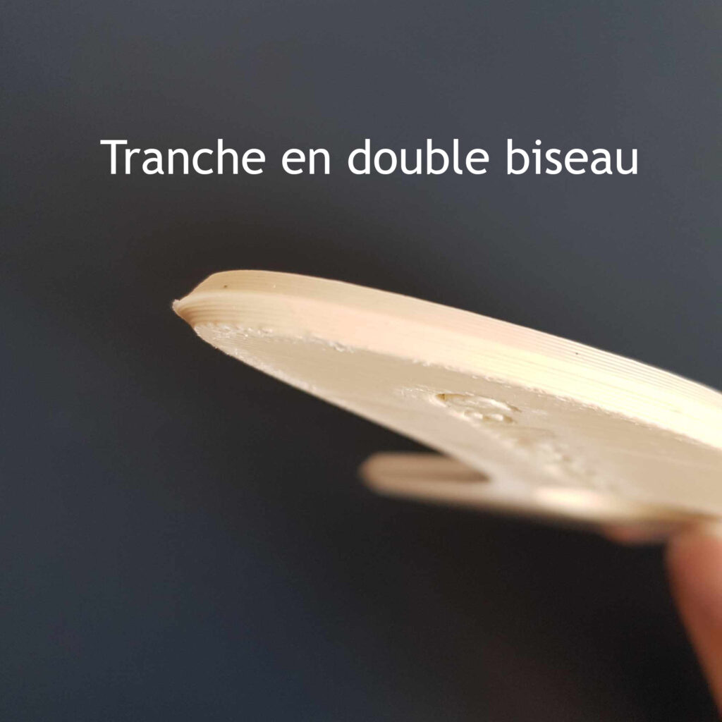 estèque boomerang poterie