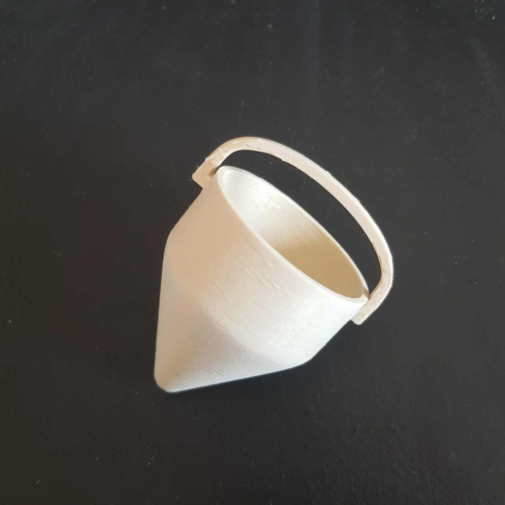 Zahn cup, ou viscosimètre à écoulement